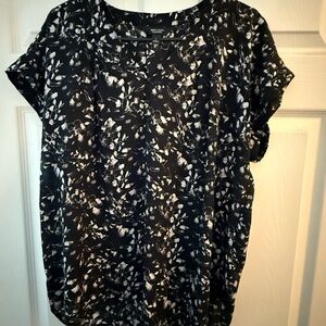 Simply Vera Vera Wang Black and White Patterned Blouse